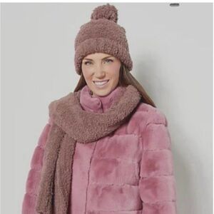 Barefoot Dreams Chestnut Scarf and Hat Set